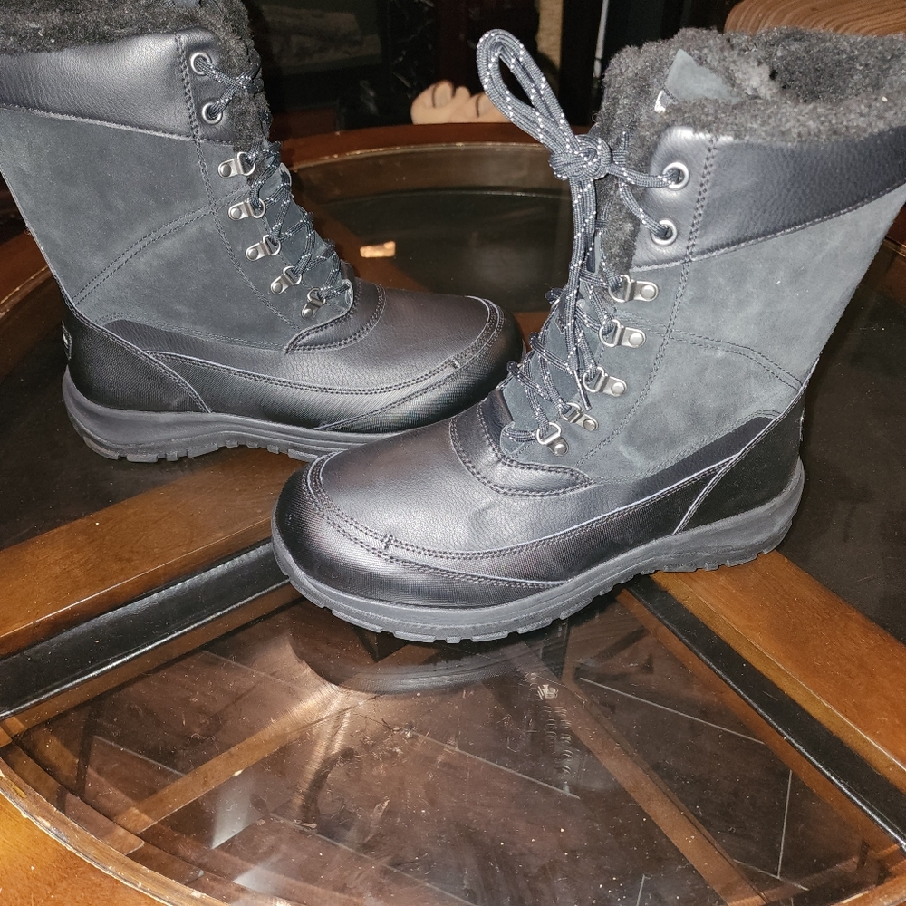 Waterproof boot - Picture 8 of 10